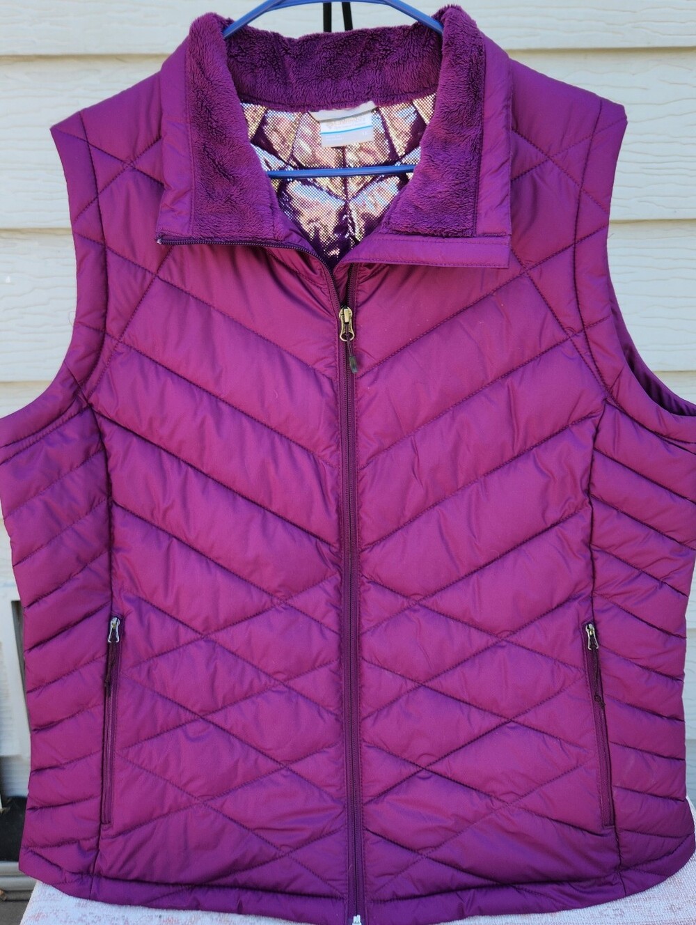 Columbia Sportswear - 1X Women's Omni-Heat Vest with Plush Collar
